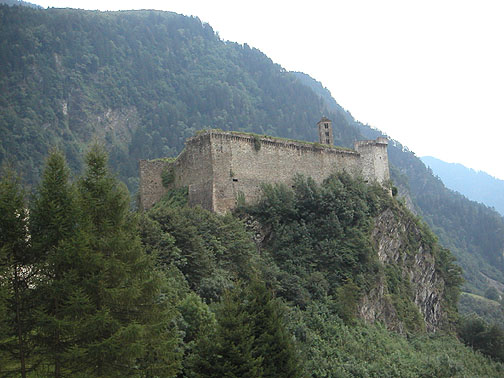 Castle2.JPG (57572 bytes)