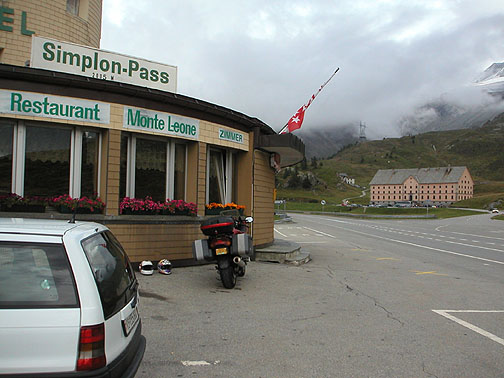 Simplonpass2.JPG (52577 bytes)