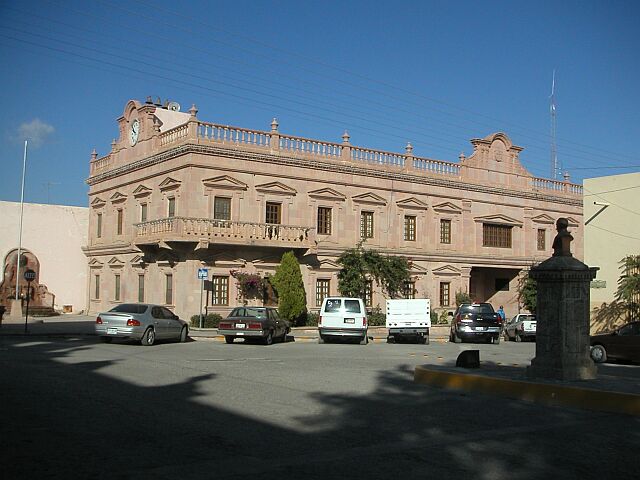 Parras03.jpg (67844 bytes)