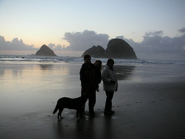 beach2.jpg (40241 bytes)